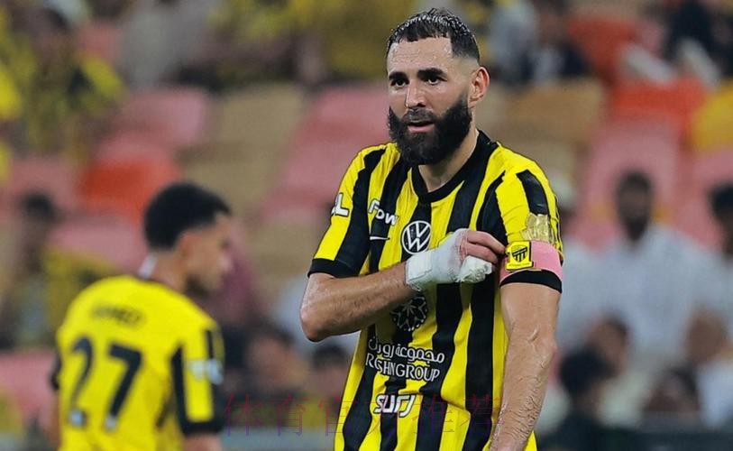 本泽马82次助攻跻身现役前三 落后于梅西和华金 本泽马82次助攻跻身现役前三 落后于梅西和华金